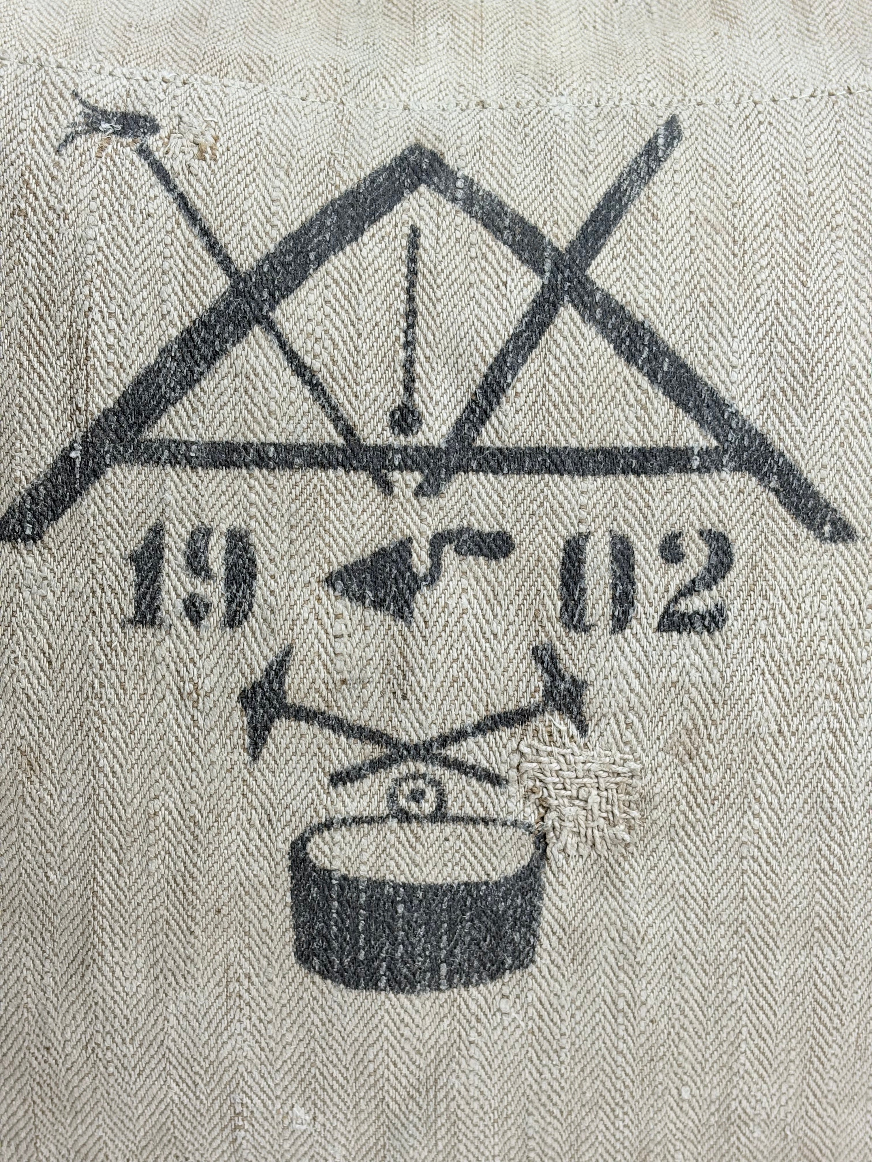 1902